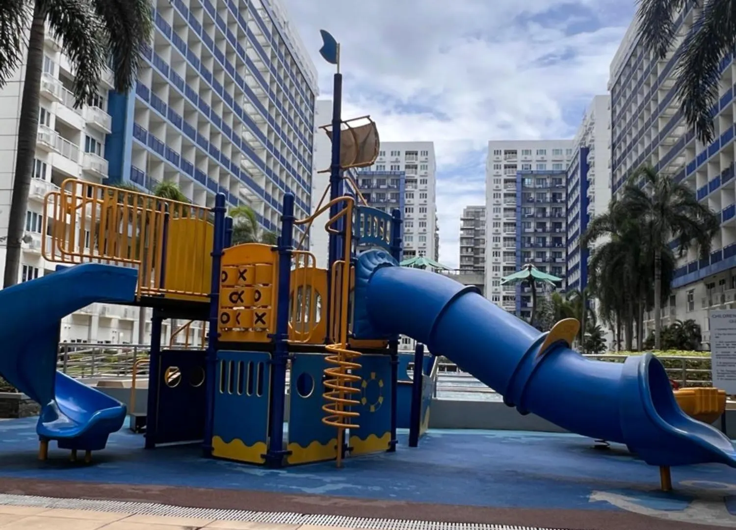 Apartment Sea Residence Moa - Paul Manila